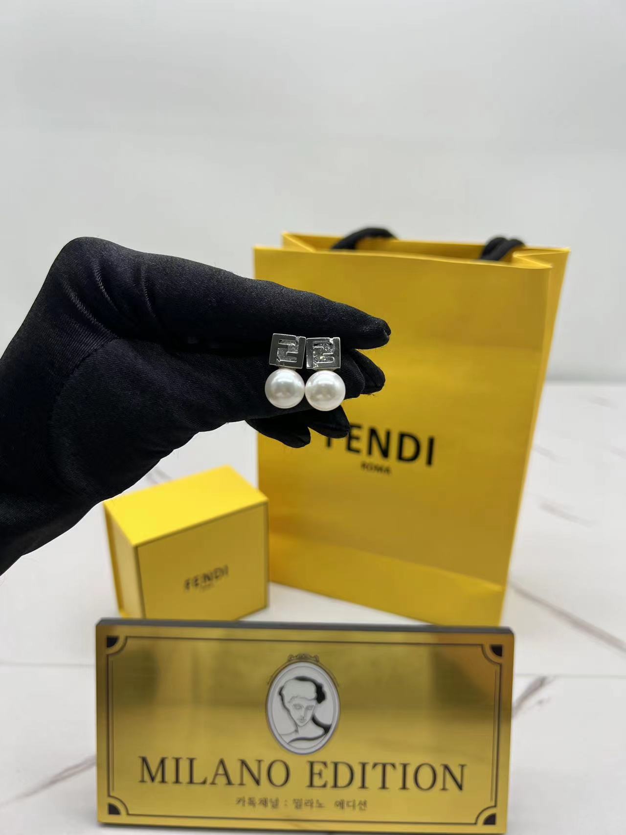 펜디 fendi F 펄 귀걸이